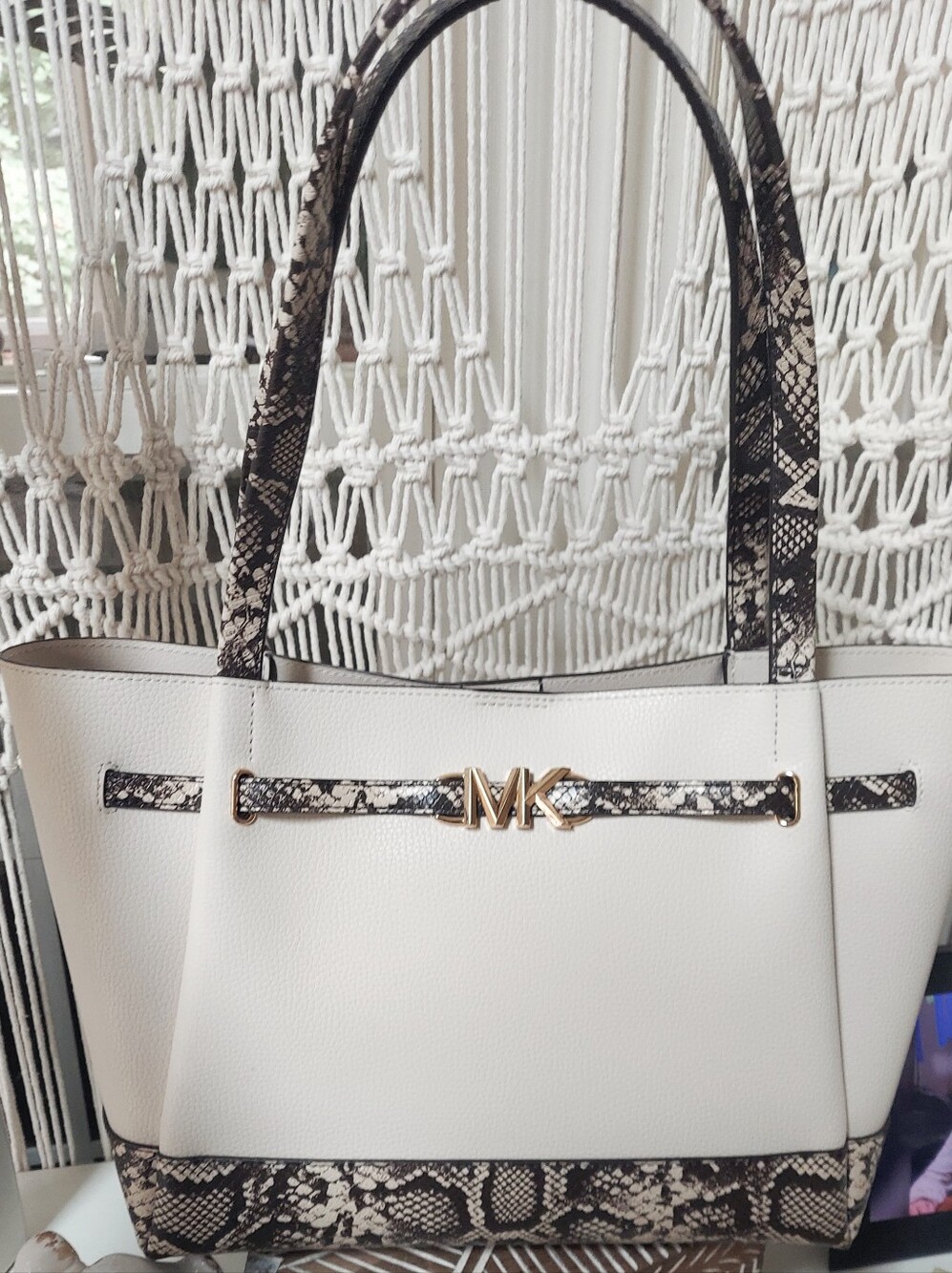 Michael Kors White Leather Tote with Snake-Print Trim Nwot - Picture 2 of 15